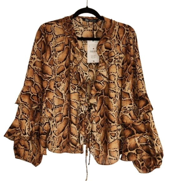 NWT Zara Animal Print Lace Up Front Ruffle Top Size L Long Sleeves Black/Brown - Picture 2 of 16